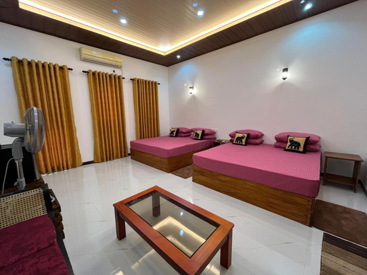 Hotel Gala Addara Dambulla Exteriör bild